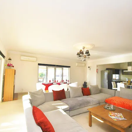 Villa In Montechoro Near Golden Beaches * Albufeira