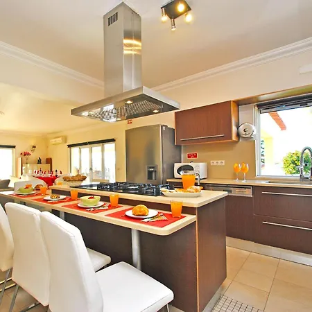 Villa In Montechoro Near Golden Beaches Villa Albufeira