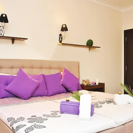 ヴィラ Villa In Montechoro Near Golden Beaches アルブフェイラ